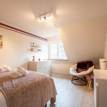 Odyssee - Featured In 'juliette' By Interhome Villa