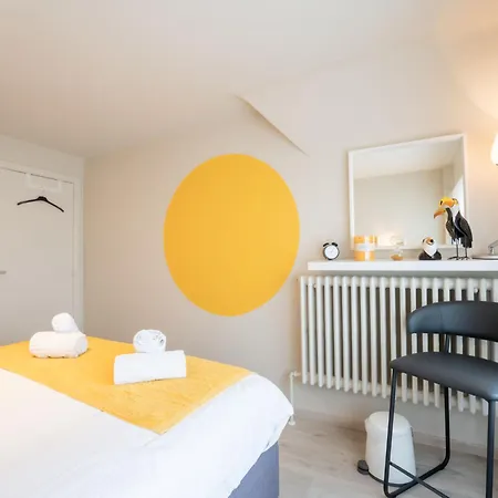 Odyssee - Featured In 'juliette' By Interhome * De Haan